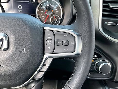 New 2026 RAM 1500 4x4 Crew Cab image 28