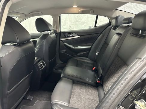 Used 2017 Nissan Maxima SR w/ Midnight Edition image 44