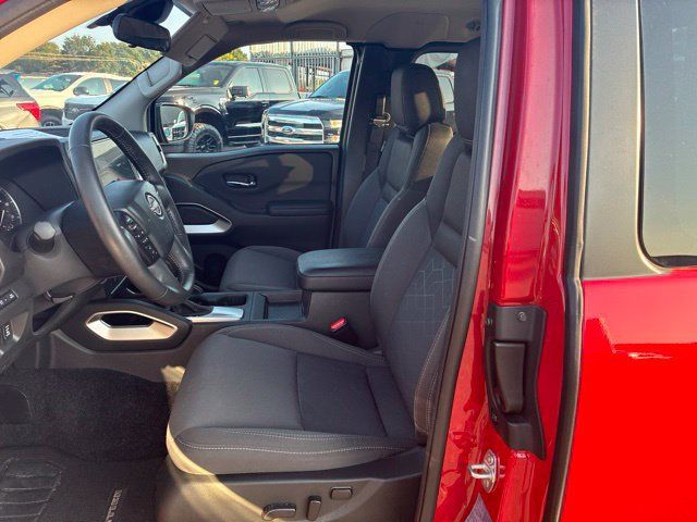 Used 2025 Nissan Frontier SV w/ SV Convenience Package AWD/4WD image 6