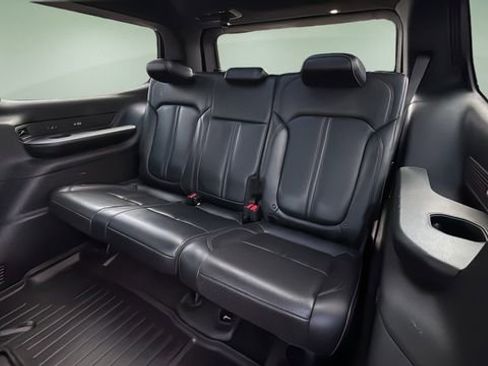 Used 2022 Jeep Wagoneer Series II w/ Convenience Group I image 33