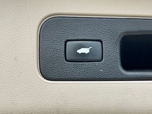 Used 2012 Honda Odyssey Touring image 7