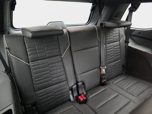 Used 2025 Cadillac Escalade Sport Platinum w/ LPO, ONYX Package AWD/4WD image 16