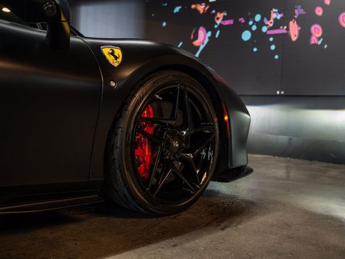 Used 2020 Ferrari F8 Tributo RWD image 17
