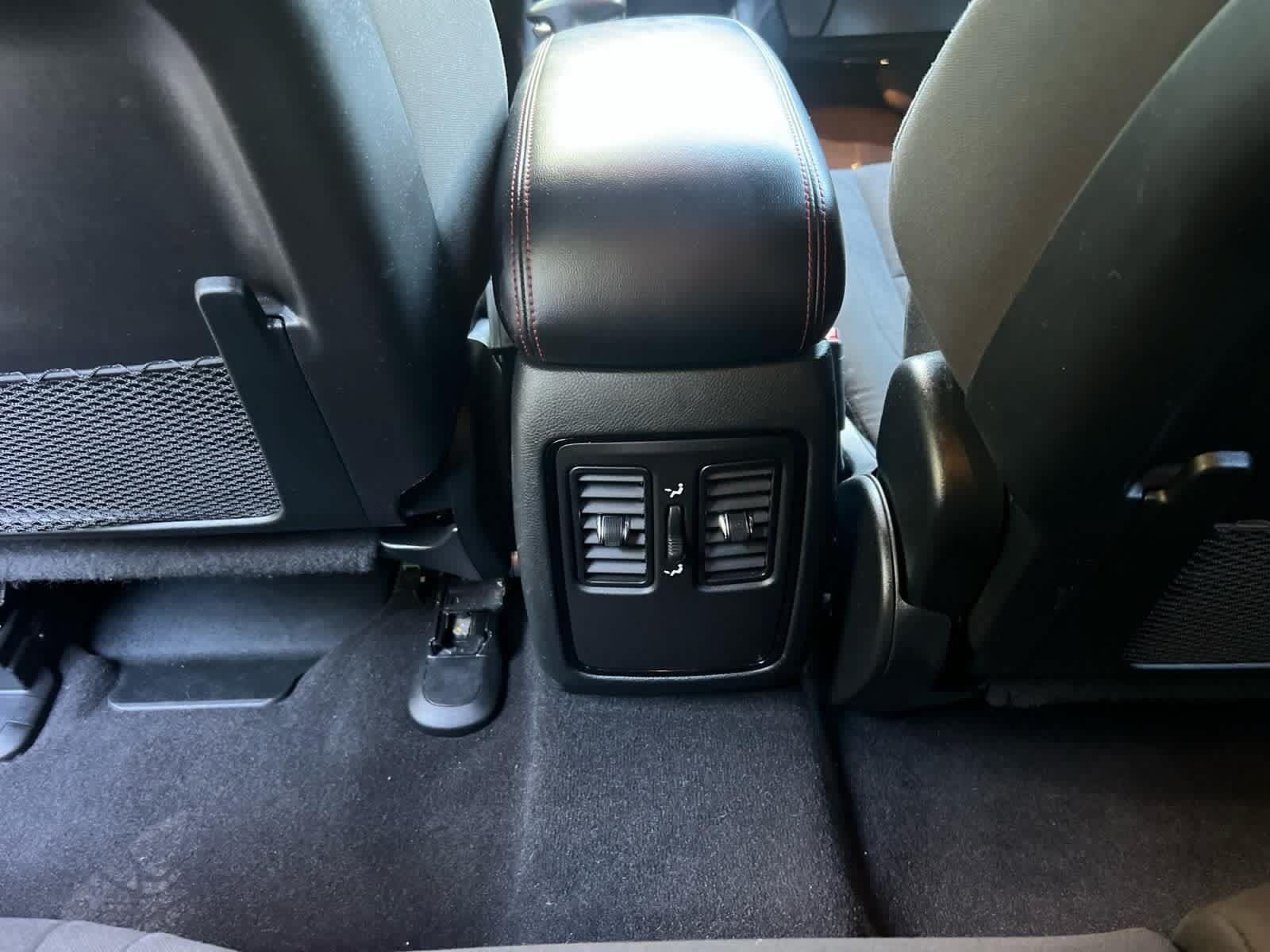 Used 2025 Dodge Durango GT AWD/4WD image 30