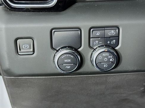 Certified 2024 GMC Sierra 1500 Denali w/ Technology Package RWD image 10