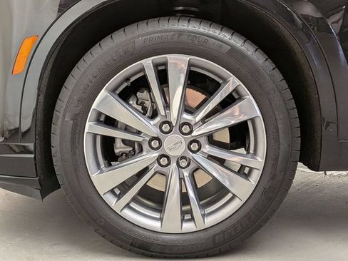 Certified 2024 Cadillac XT6 Premium Luxury w/ LPO, Floor Liner Package AWD/4WD image 29
