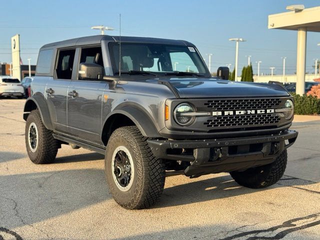 Used 2022 Ford Bronco Badlands w/ Sasquatch Package AWD/4WD image 2