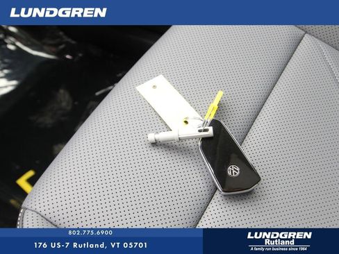 New 2026 Volkswagen Tiguan SE AWD/4WD image 6