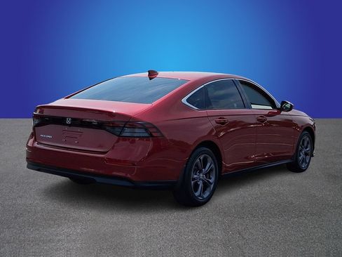 Used 2023 Honda Accord EX image 4