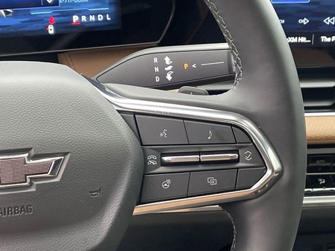 Used 2025 Chevrolet Equinox ACTIV w/ Convenience Package III image 36