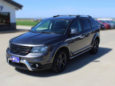 Used 2018 Dodge Journey Crossroad w/ Rear Seat Video Group AWD/4WD image 1