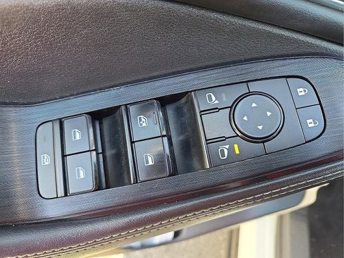 Used 2021 Nissan Rogue SV w/ Premium Package image 15