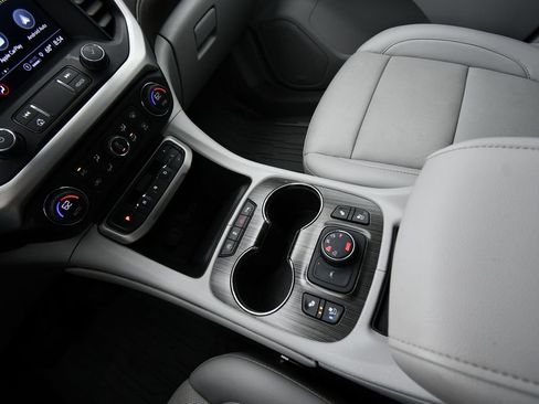 Used 2023 GMC Acadia SLT w/ Technology Package AWD/4WD image 29