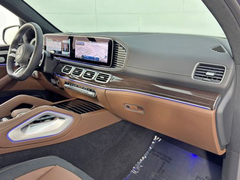 Used 2024 Mercedes-Benz GLS 63 AMG AMG GLS 63 image 15