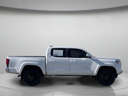 Used 2021 Toyota Tacoma SR5 image 2