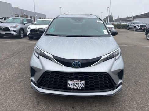 Used 2024 Toyota Sienna XSE image 2