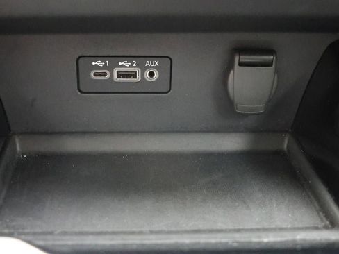Used 2025 Nissan Altima 2.5 SR AWD/4WD image 24