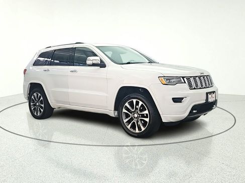 Used 2018 Jeep Grand Cherokee Overland AWD/4WD image 9