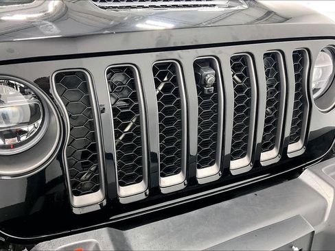Used 2021 Jeep Gladiator Mojave AWD/4WD image 34