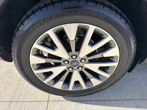 Certified 2020 Ford Escape Titanium w/ Titanium Premium Package 2.0 image 20