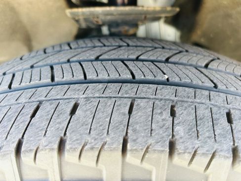 Used 2022 Ford Explorer XLT w/ Equipment Group 202A image 43