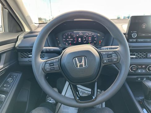 Used 2025 Honda Accord SE image 34