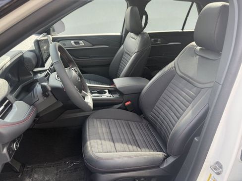 New 2026 Ford Explorer ST-Line w/ ST-Line Street Pack AWD/4WD image 8