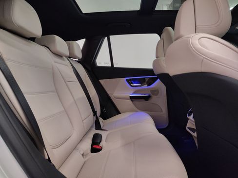 Used 2026 Mercedes-Benz GLC 300 image 30