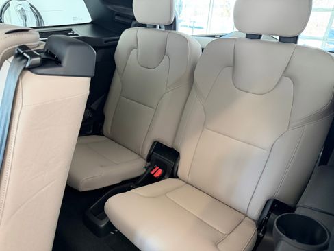 New 2026 Volvo XC90 B6 Plus w/ Protection Package Premier image 24