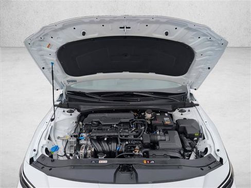 New 2026 Hyundai Elantra Limited FWD image 19