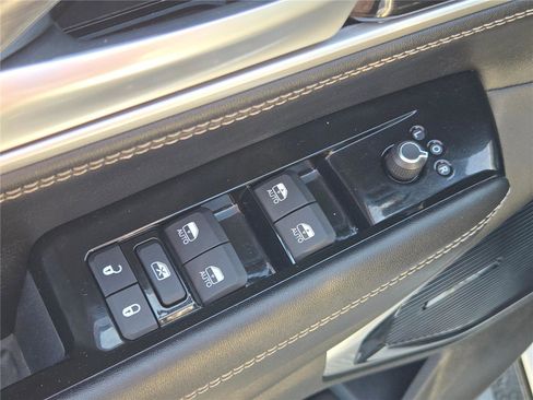 Used 2024 Jeep Wagoneer Series III w/ Premium Group I image 29