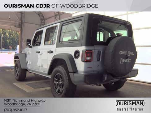 Used 2024 Jeep Wrangler Unlimited Sport AWD/4WD image 3