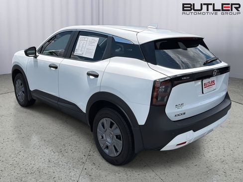 Used 2025 Nissan Kicks S FWD image 4