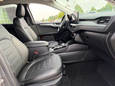 Used 2024 Ford Escape Platinum w/ Premium Technology Package AWD/4WD image 11