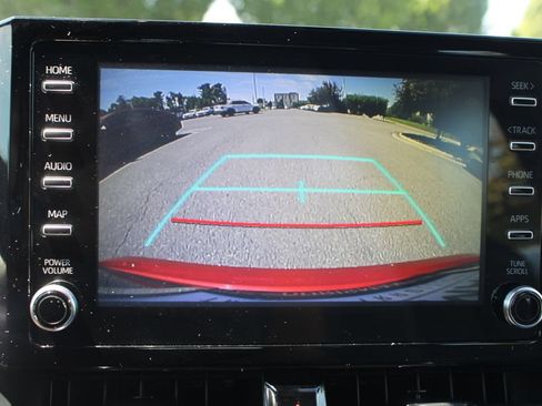 Used 2020 Toyota Corolla SE FWD image 25