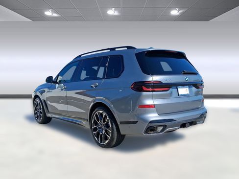 Used 2026 BMW X7 xDrive40i w/ Executive Package AWD/4WD image 3