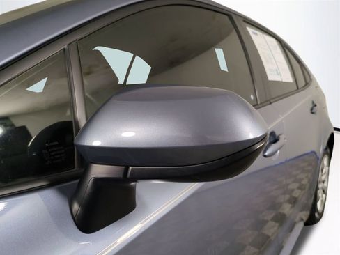 Used 2025 Toyota Corolla LE image 12