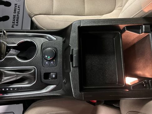 Used 2023 Chevrolet Traverse LS w/ Safety Package image 21