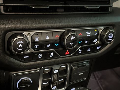 New 2025 Jeep Wrangler Unlimited Sport image 19