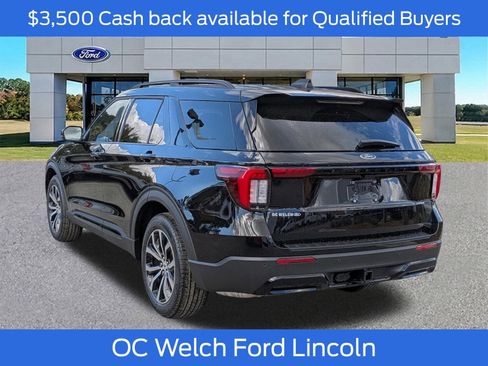 New 2026 Ford Explorer ST-Line image 3