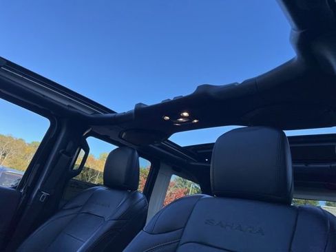 Used 2023 Jeep Wrangler Unlimited Sahara w/ Cold Weather Group image 38