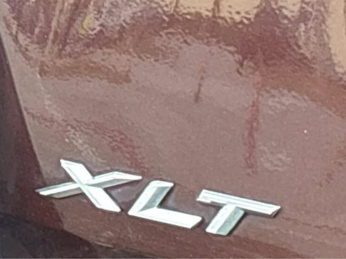 Used 2020 Ford Explorer XLT w/ Comfort Package image 25