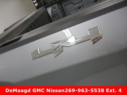 New 2026 GMC Sierra 1500 Elevation image 6