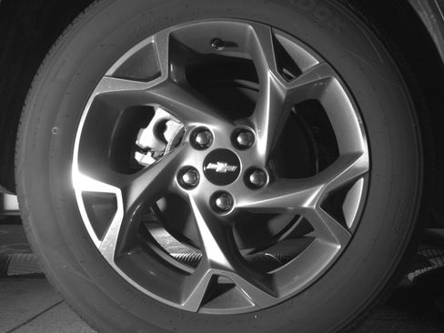Used 2025 Chevrolet Trax LT FWD image 15