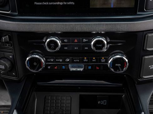 Used 2026 Ford F250 Platinum w/ FX4 Off-Road Package AWD/4WD image 27