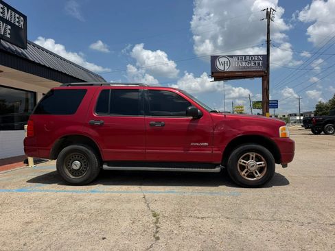 Used 2004 Ford Explorer Sport XLT AWD/4WD image 4