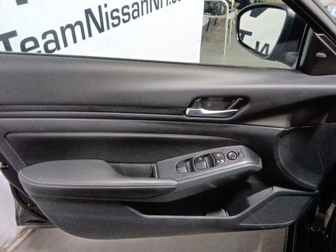 Certified 2024 Nissan Altima 2.5 SV w/ SV Premium Package AWD/4WD image 8