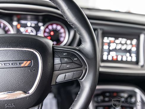 Used 2019 Dodge Challenger SXT RWD image 23