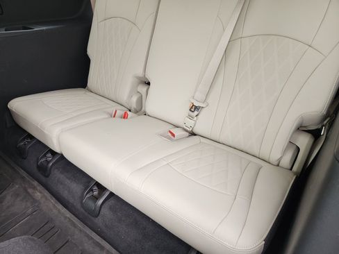 Certified 2024 Buick Enclave Avenir w/ Avenir Technology Package image 35