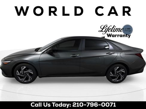 Used 2025 Hyundai Elantra Sport FWD image 4